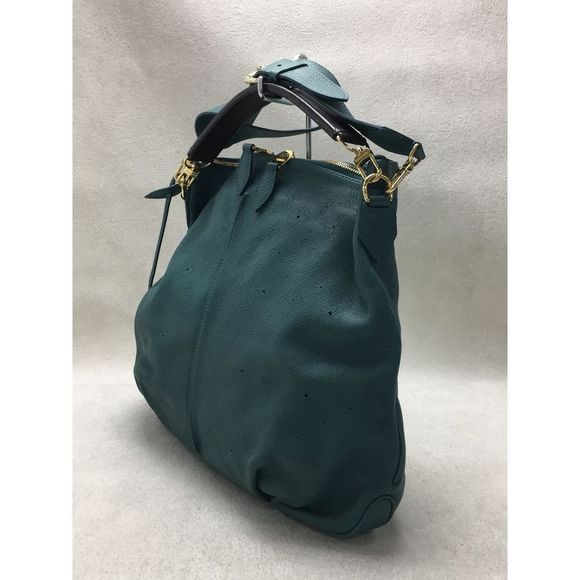 Louis Vuitton Selene MM Monogram Mahina Leather GRN - Picture 2 of 5
